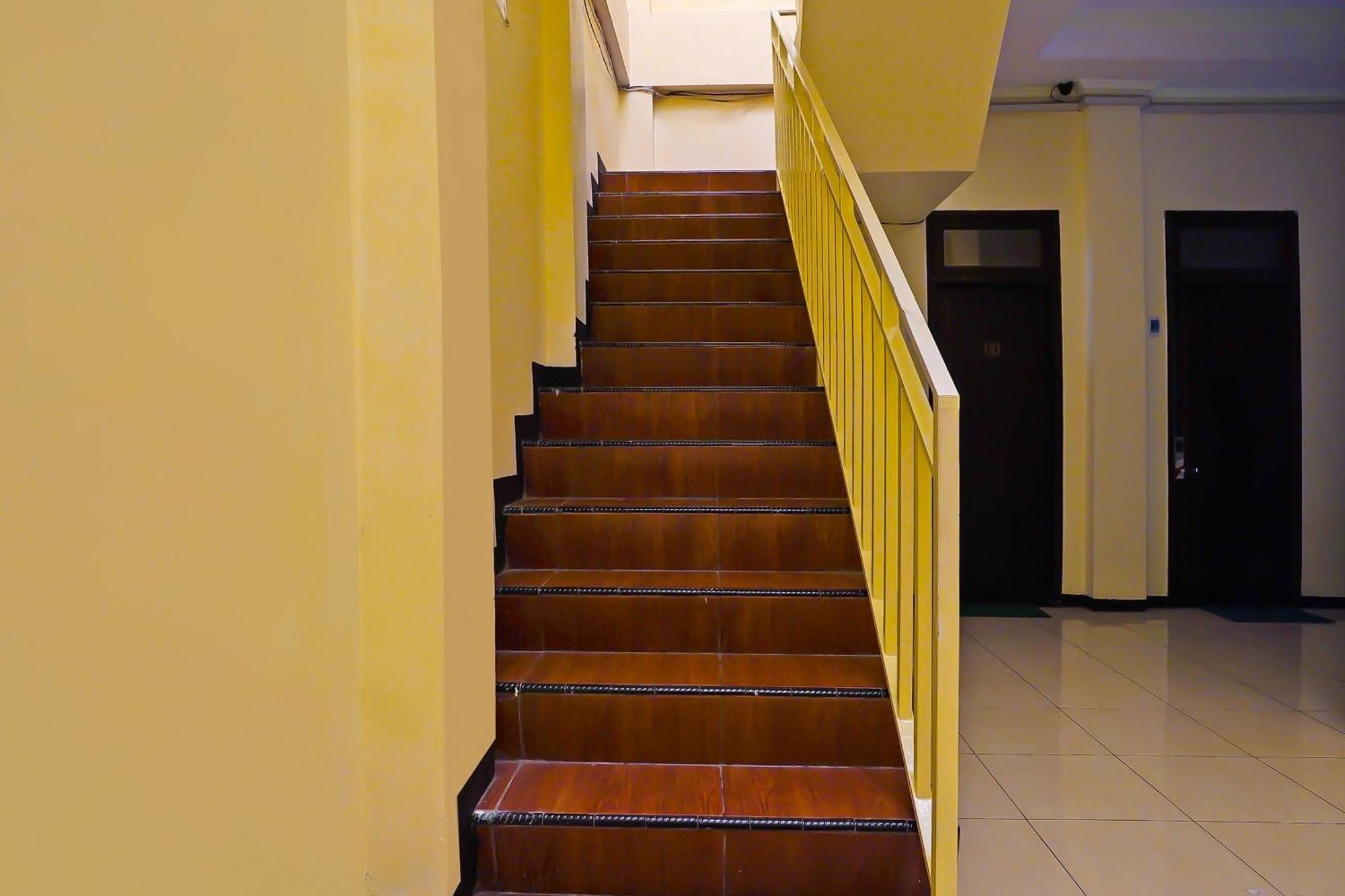 Oyo Life 511 Grace Residence Surabaya Exterior foto