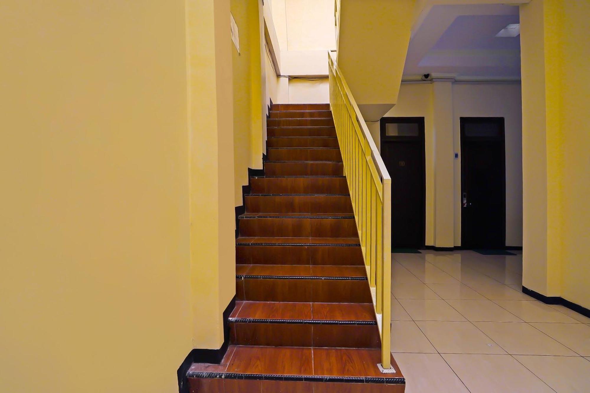 Oyo Life 511 Grace Residence Surabaya Exterior foto
